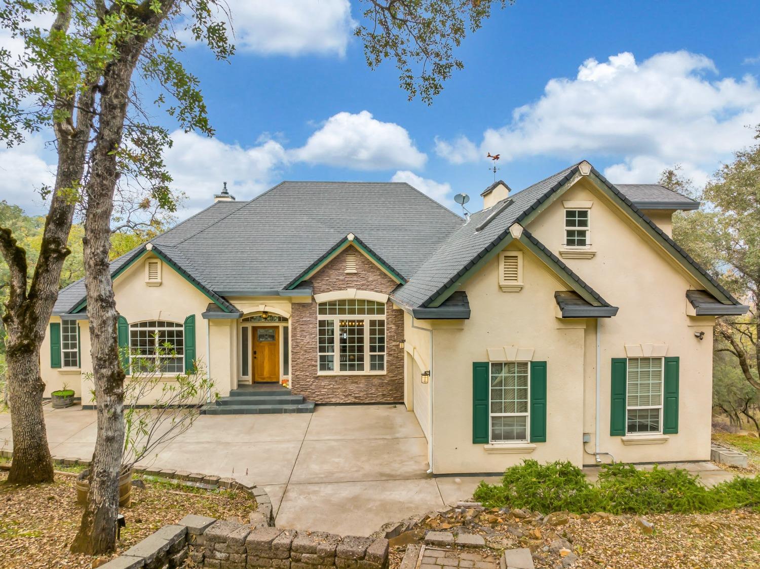 Photo of 5141 Glory View Dr in Placerville, CA