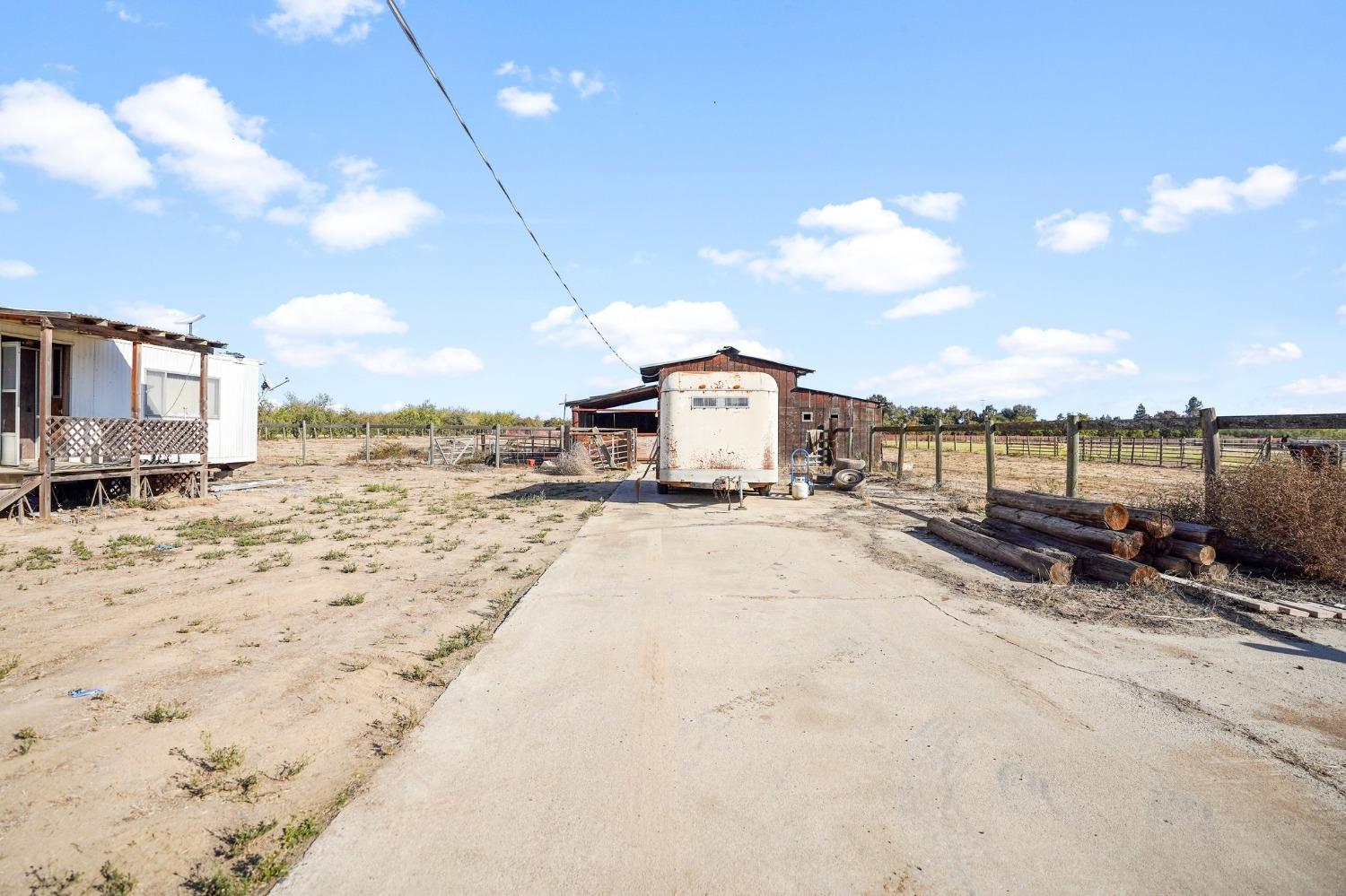 Tully Road, Hughson, California image 19