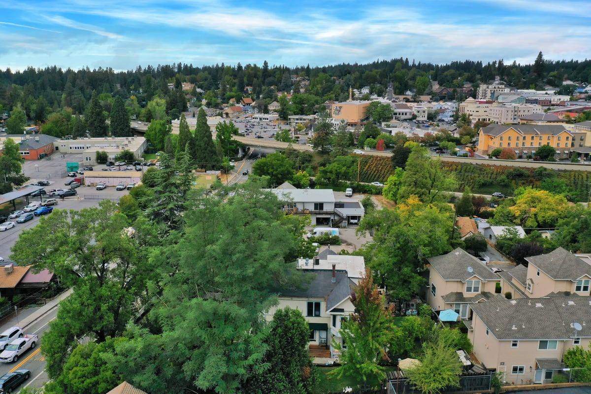 Colfax Avenue, Grass Valley, California image 5