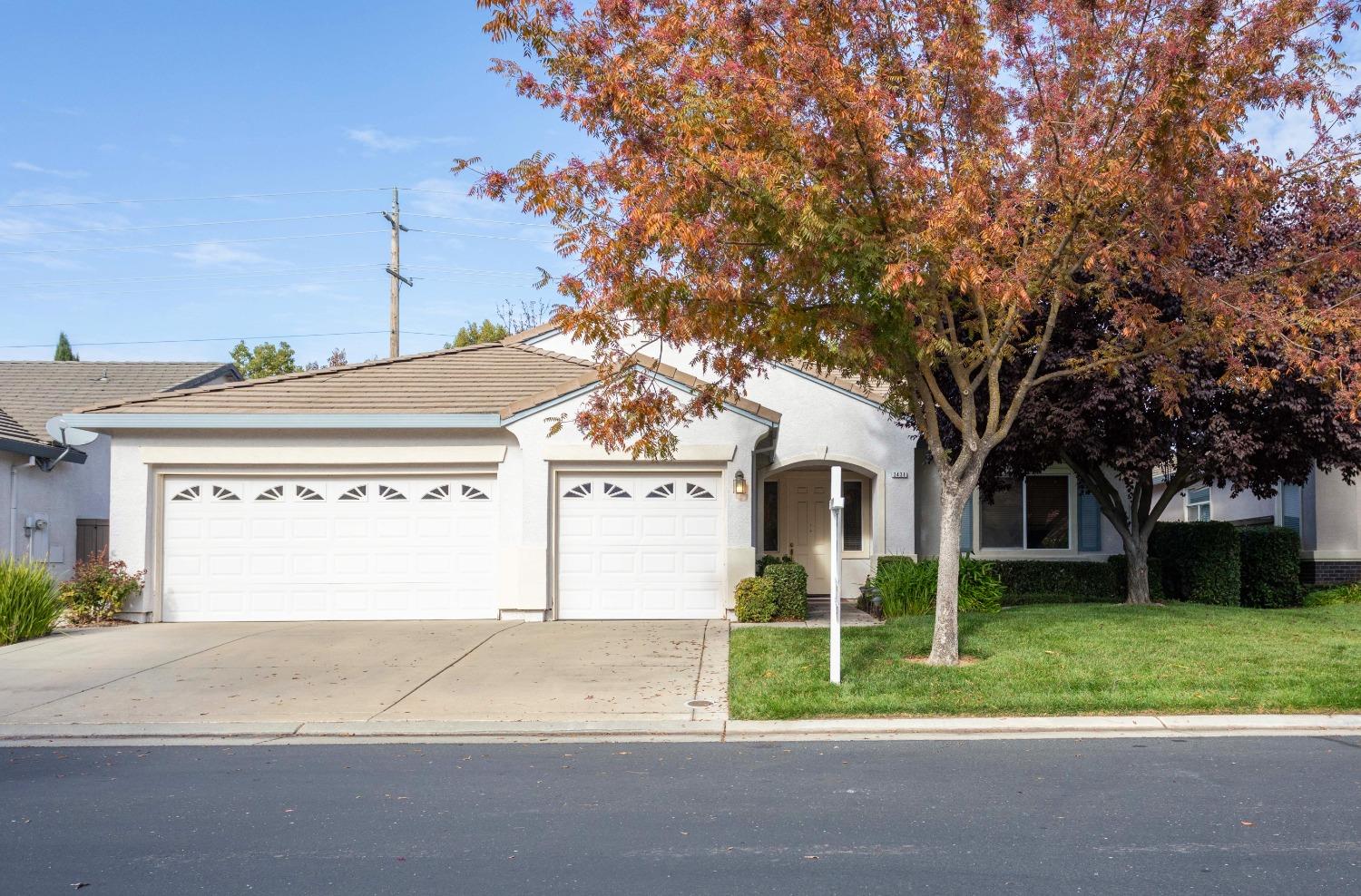 Photo of 2431 Emerald Lake Ln in Elk Grove, CA