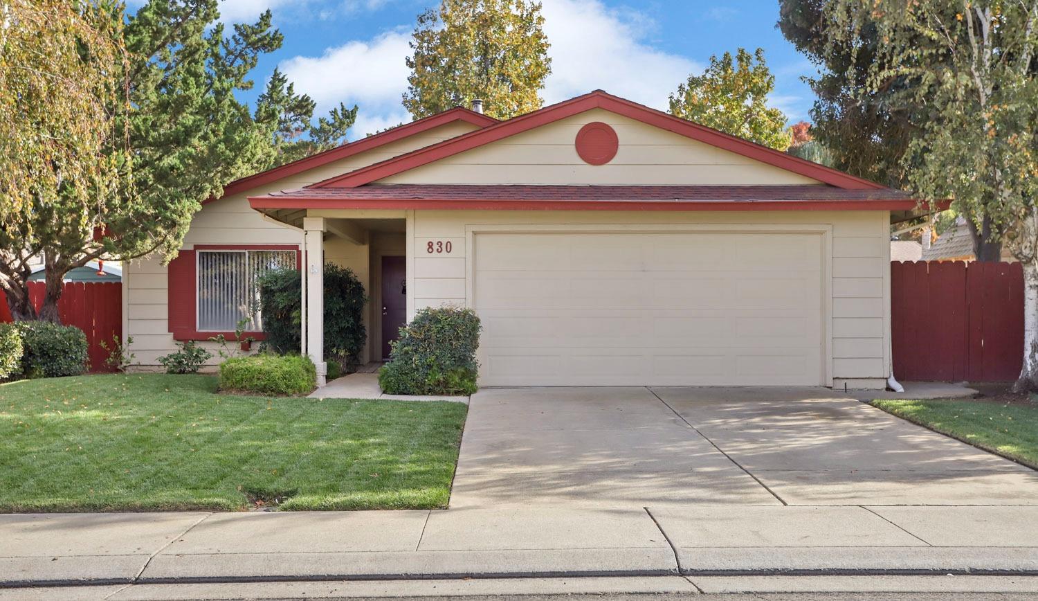 Photo of 830 Almond Blossom Dr in Tracy, CA