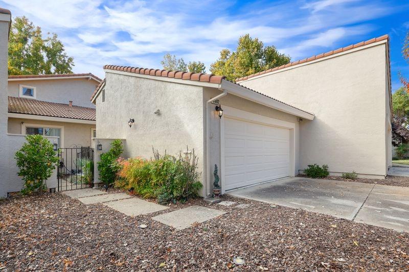 Photo of 6902 Carreta Ln in Rancho Murieta, CA
