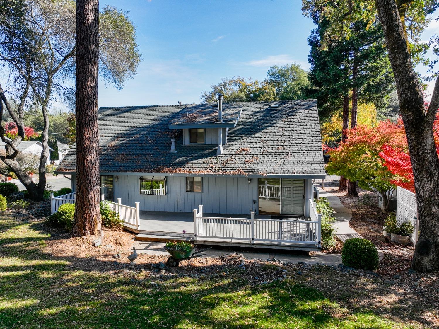 Strawberry Circle, Penn Valley, California image 7