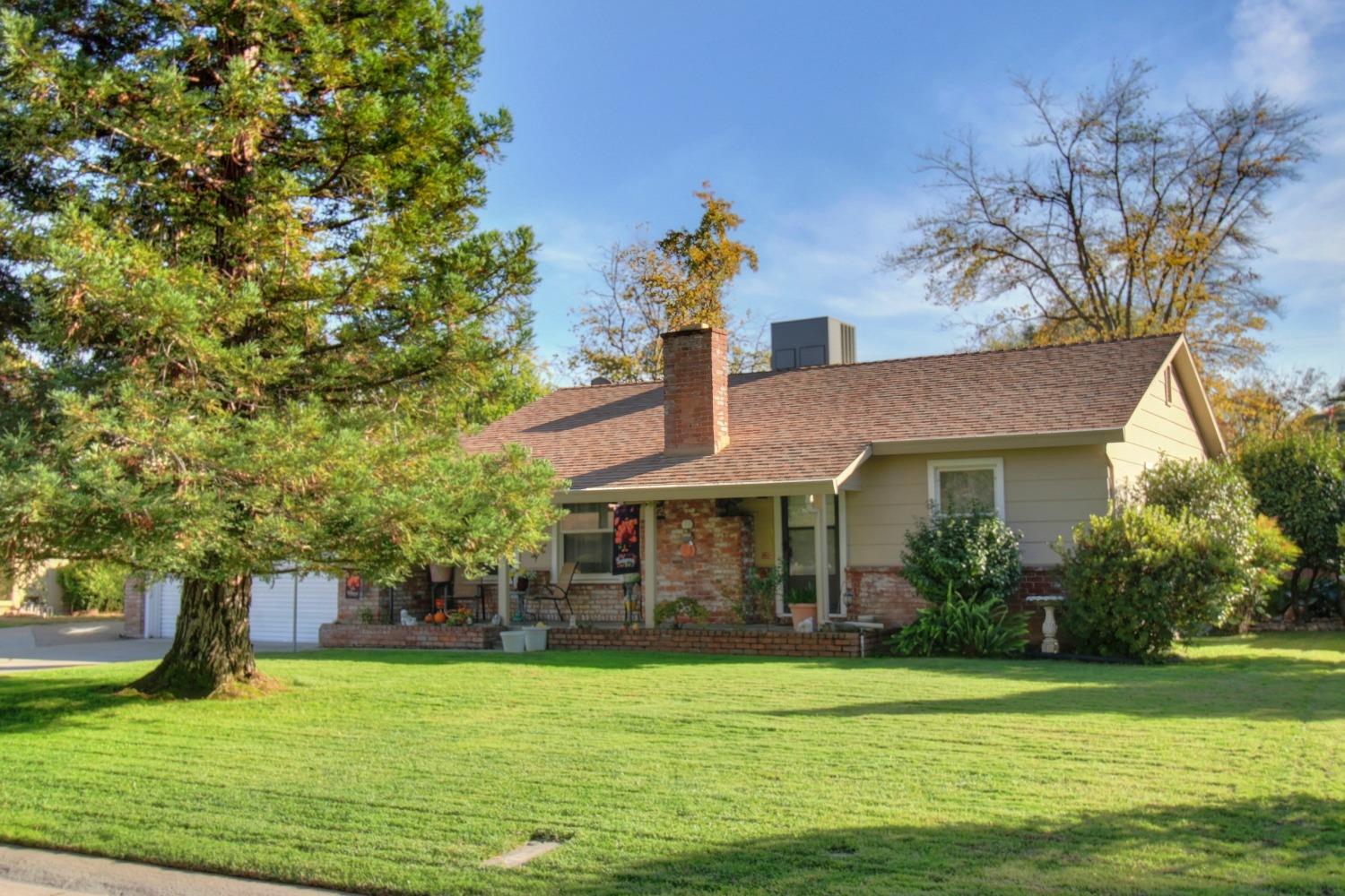 Photo of 3430 Sierra View Ln in Sacramento, CA