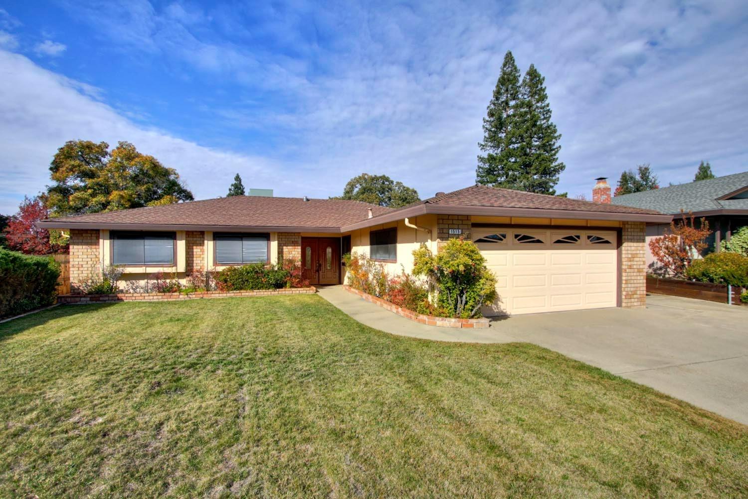Photo of 1515 Mallard Ln in Roseville, CA