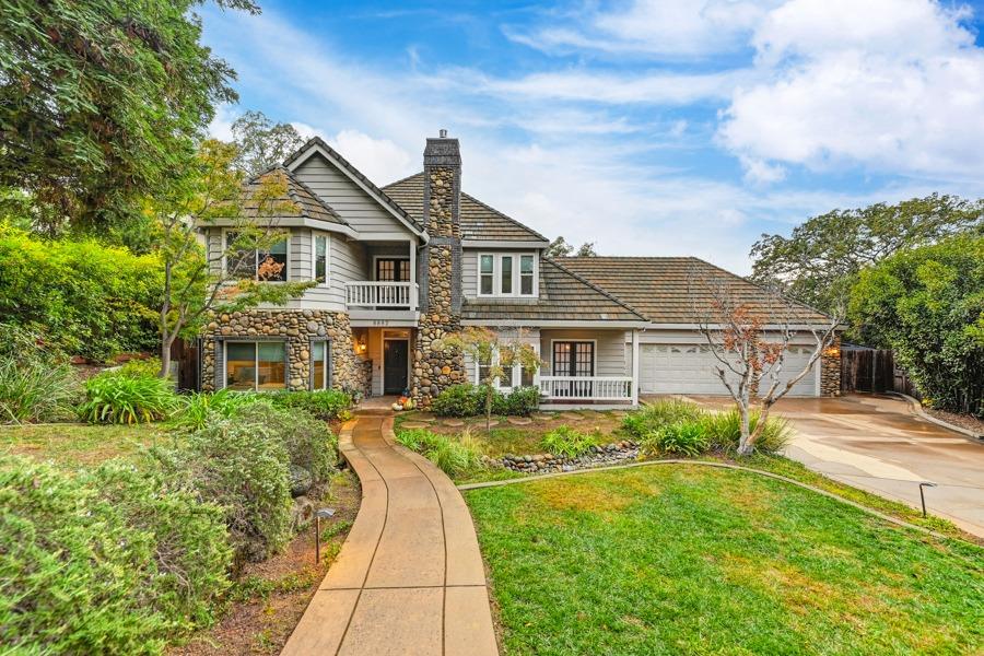 Photo of 8882 Crest Ct in Granite Bay, CA