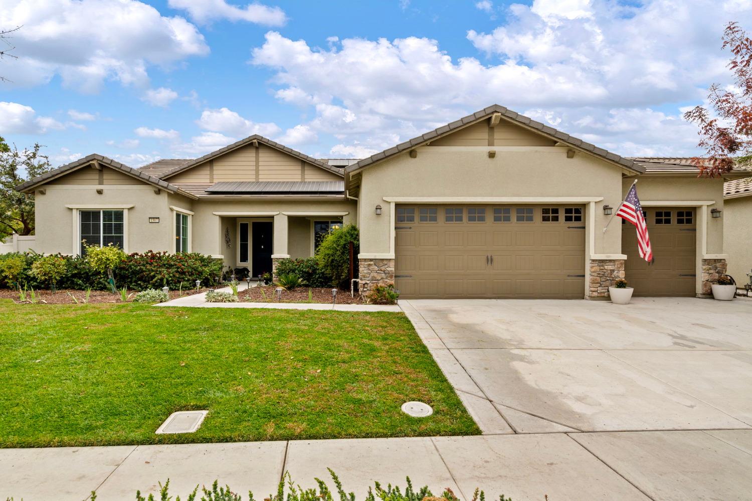 Detail Gallery Image 1 of 1 For 1567 Chestnut Grove Dr, Manteca,  CA 95336 - 3 Beds | 2/1 Baths