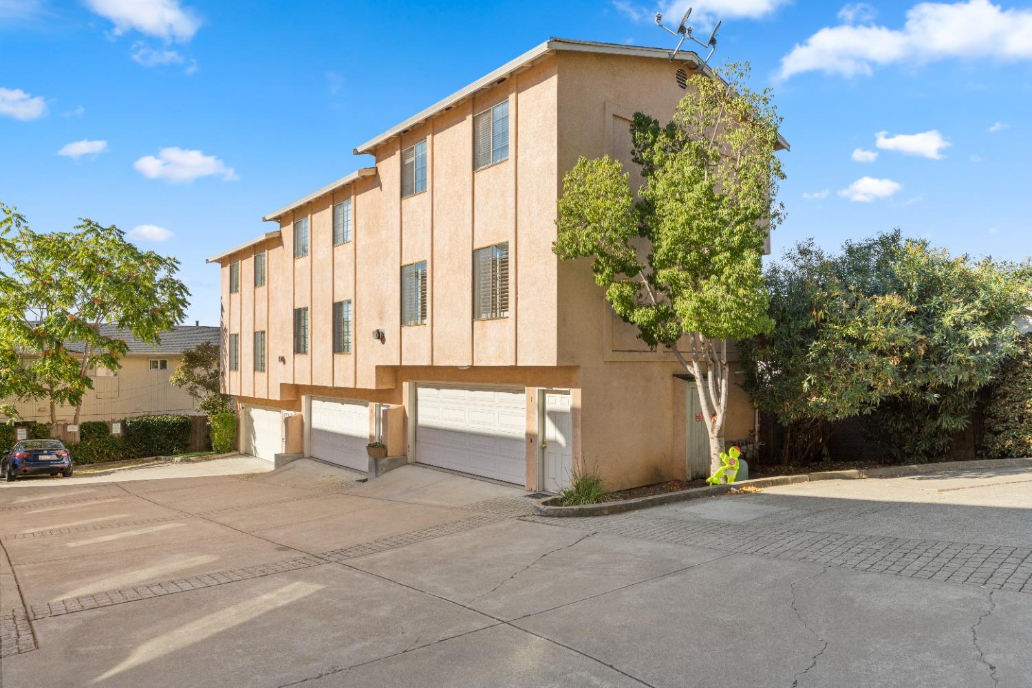 Photo of 15925 Maubert Ave #1 in San Leandro, CA
