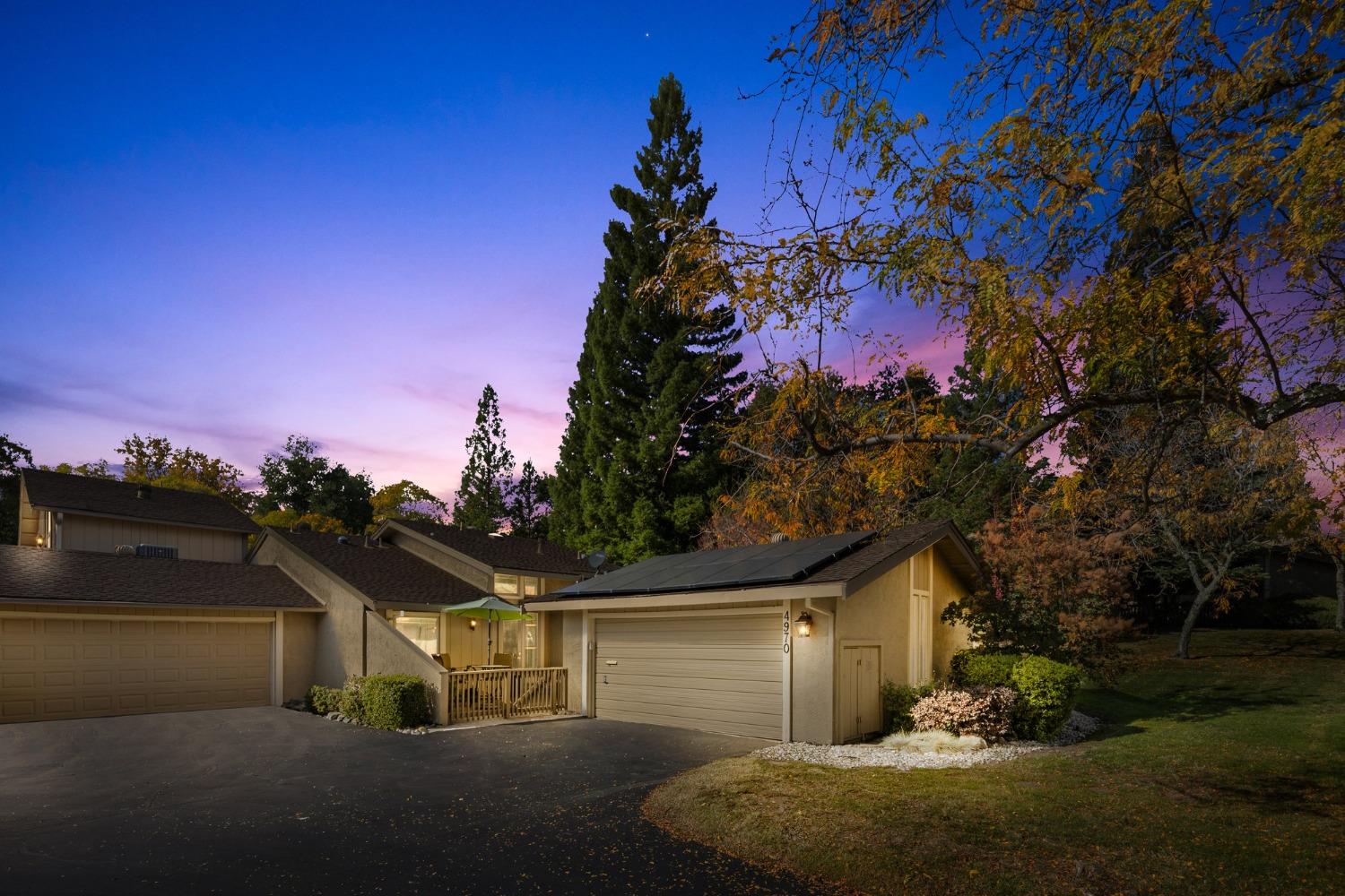 Photo of 4970 Village Oaks Dr in Rocklin, CA