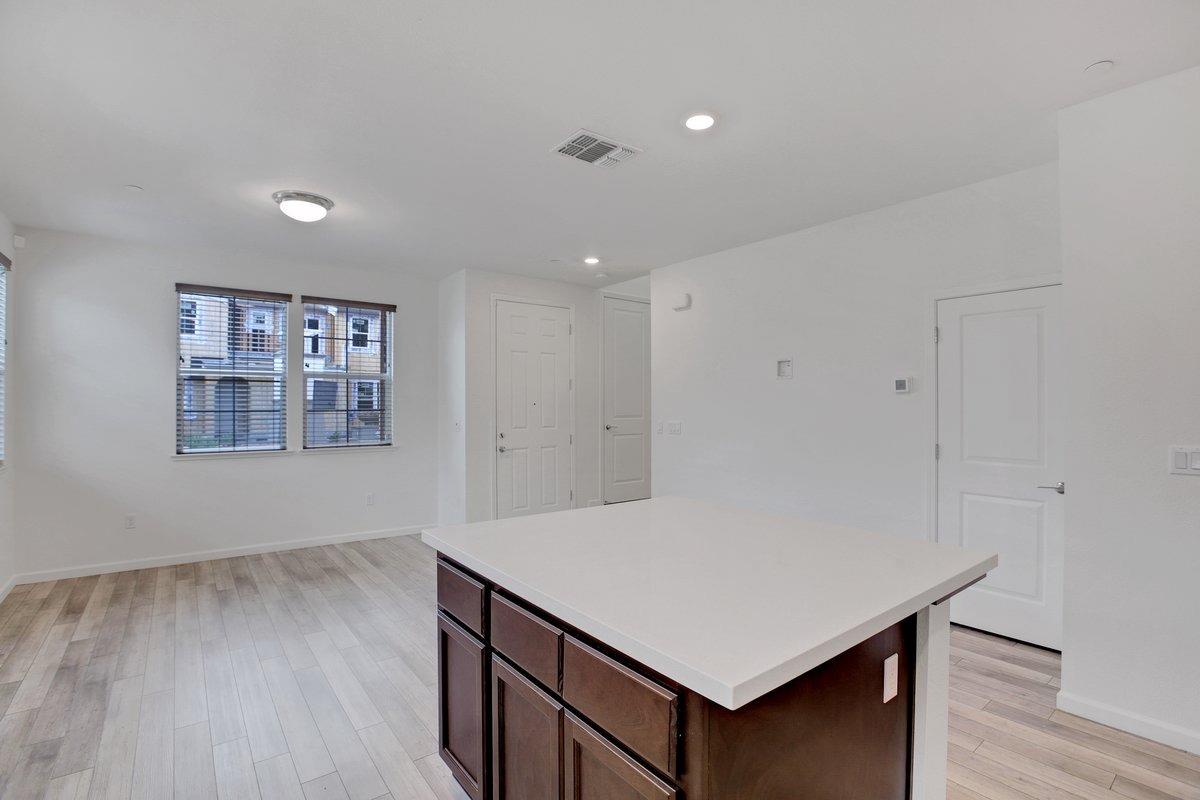Photo #13: 223110947 Listing: Photo #13