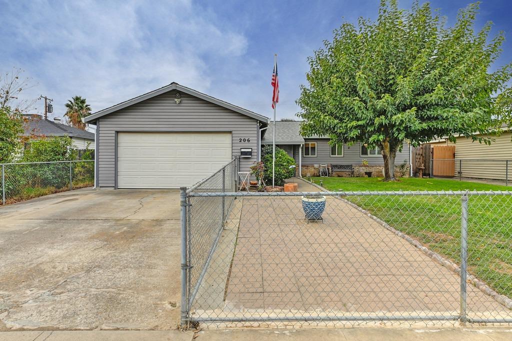 Photo of 206 Arcano Wy in Rio Linda, CA