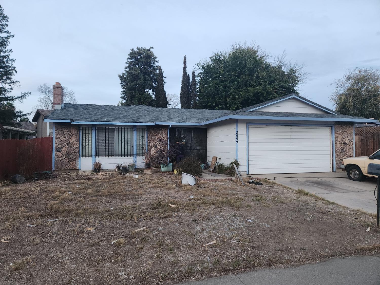 Photo of 8559 Sun Florin Dr in Sacramento, CA