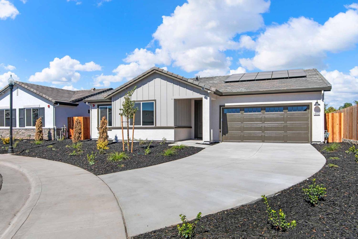 Photo of 658 Gurmit Ct in Winters, CA