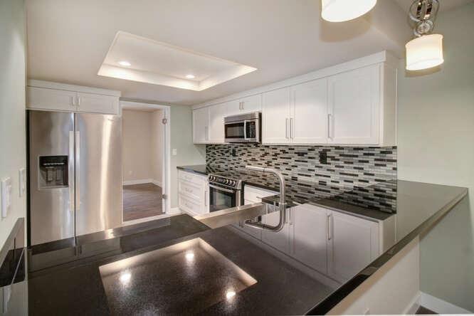 Photo of 2060 University Park Dr in Sacramento, CA