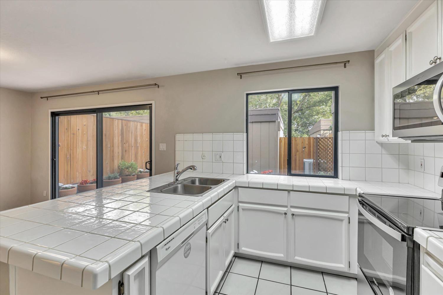 Photo #17: 223108171 Listing: Photo #17
