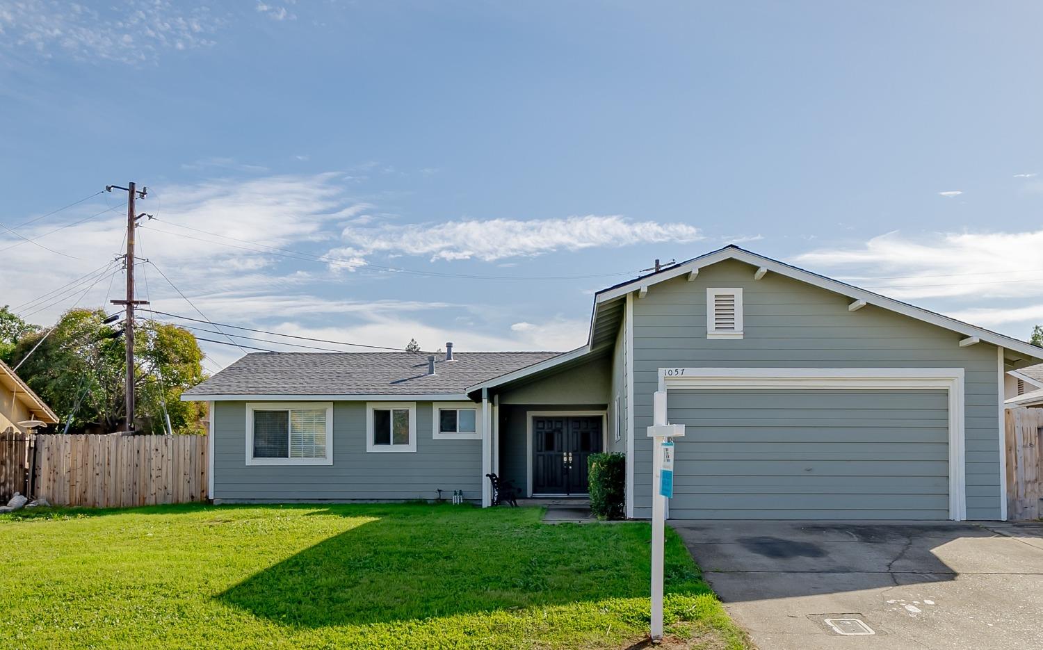 Photo of 1057 Hollingsworth Dr in Lincoln, CA