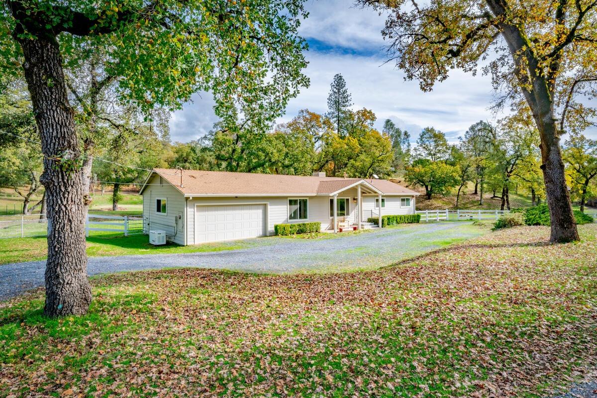 Creek Park Ranch Road, Garden Valley, California image 1