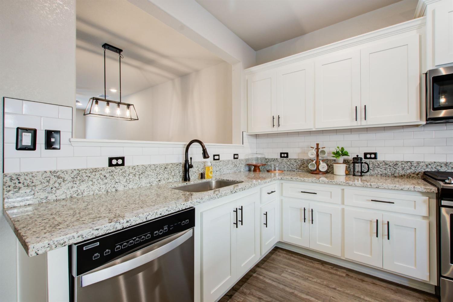 Photo #9: 223107593 Listing 
