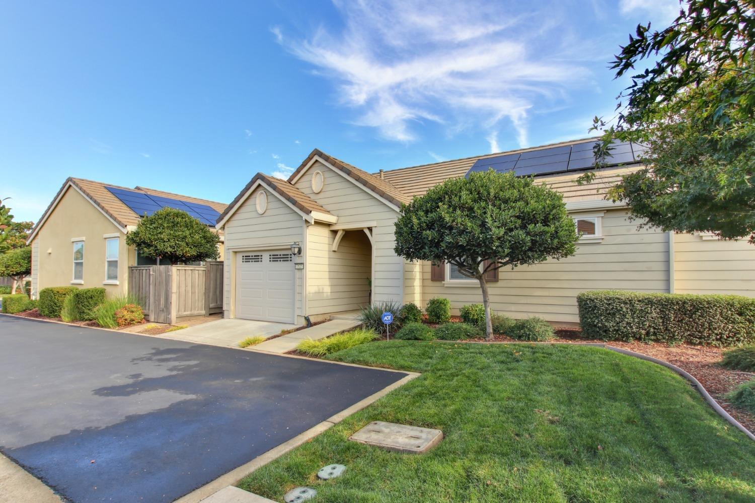 Photo of 7525 Eldred Wy in Sacramento, CA