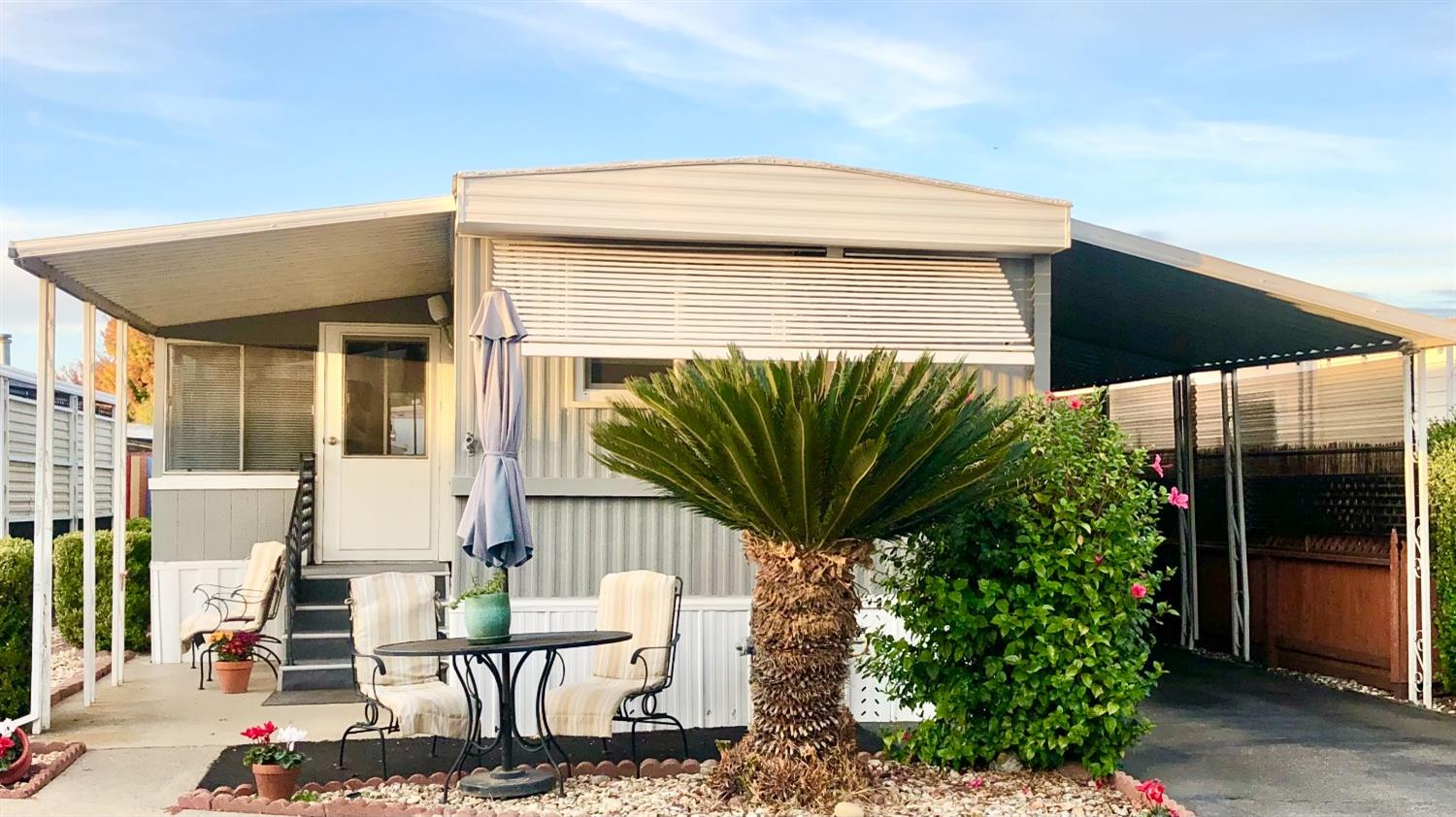 Photo of 247 Rocky Hills Ln in Rancho Cordova, CA