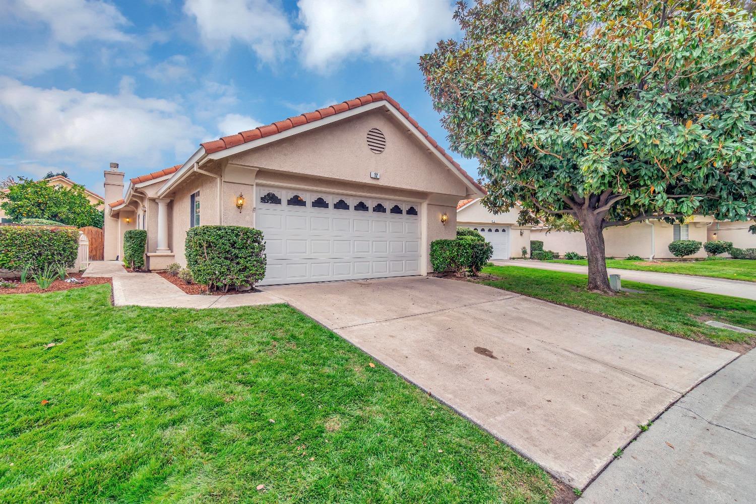 Photo of 12 Bonaventure Ct in Sacramento, CA