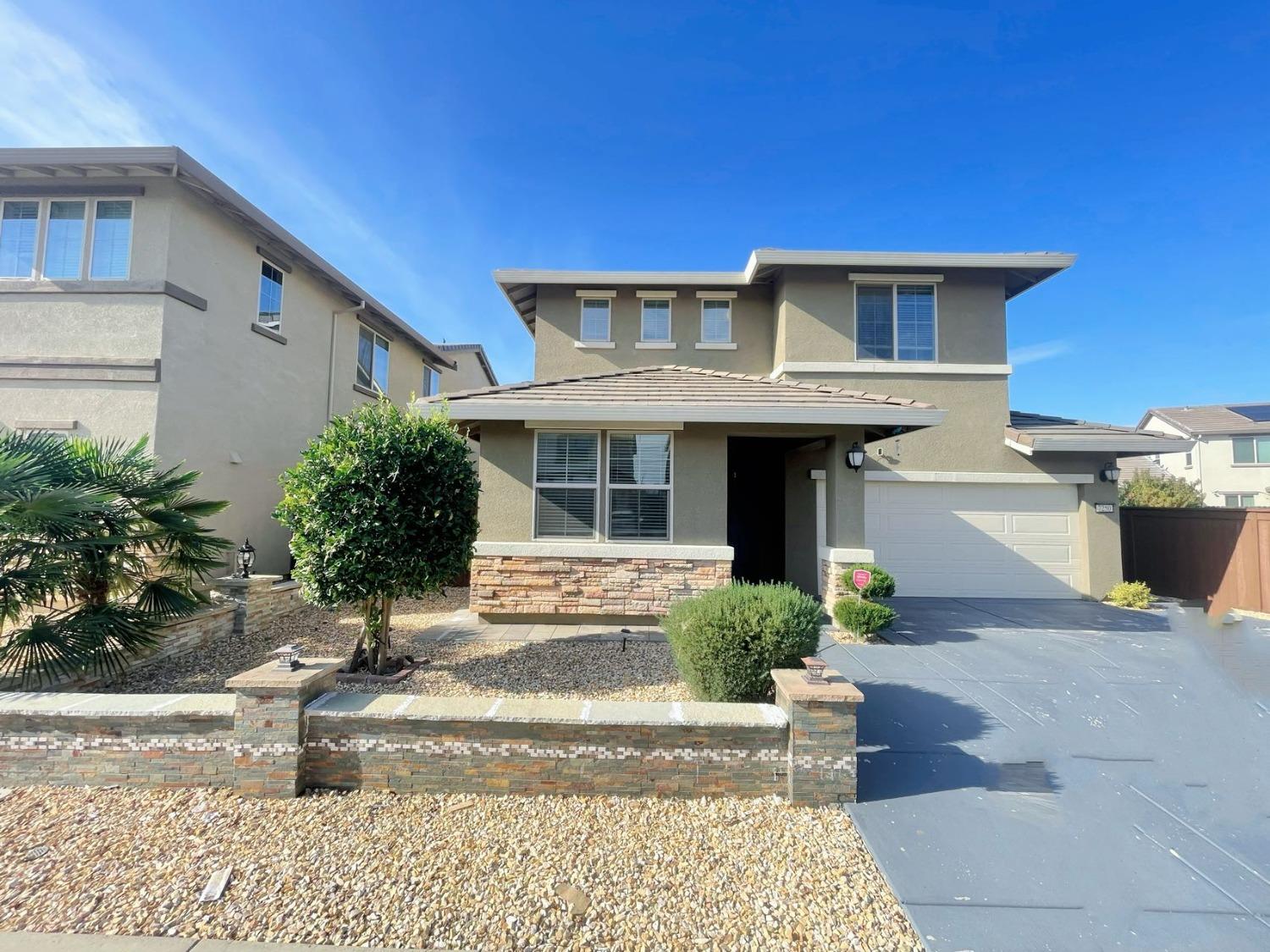 Photo of 7250 Arroyo Willow Dr in Sacramento, CA