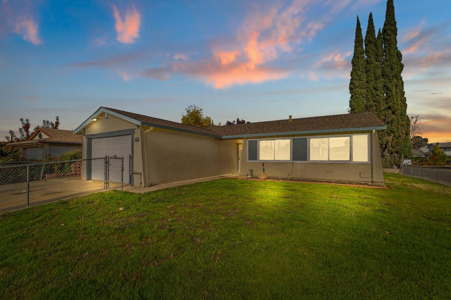 Photo of 4161 Stonecutter Wy in North Highlands, CA