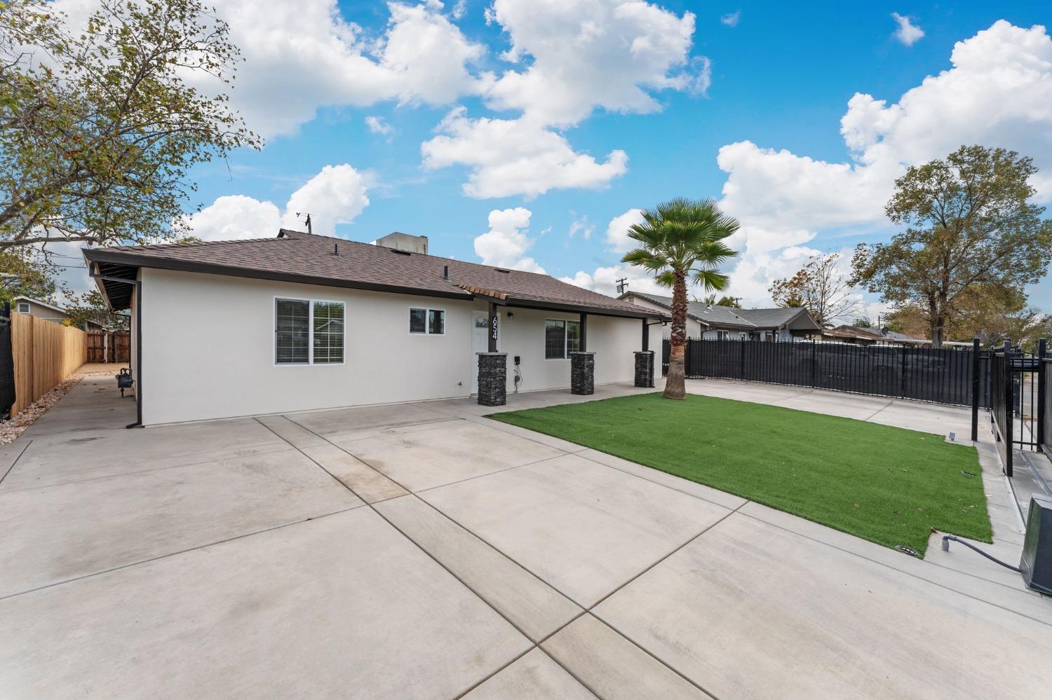 Photo of 654 Alamos Ave in Sacramento, CA