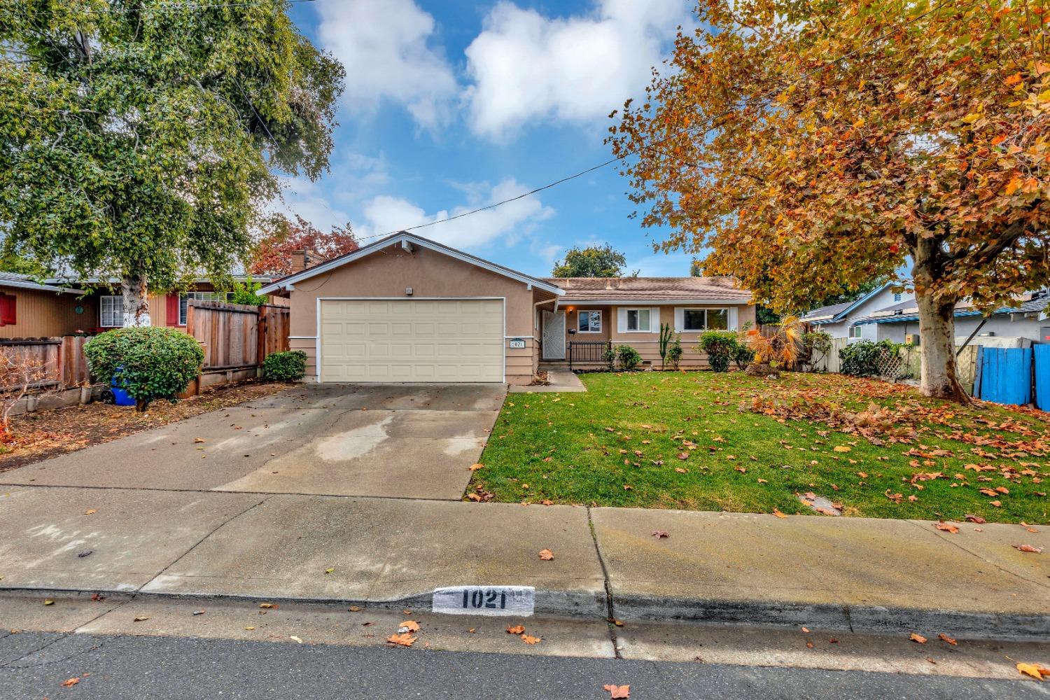 Photo of 1021 Saint Frances Dr in Antioch, CA