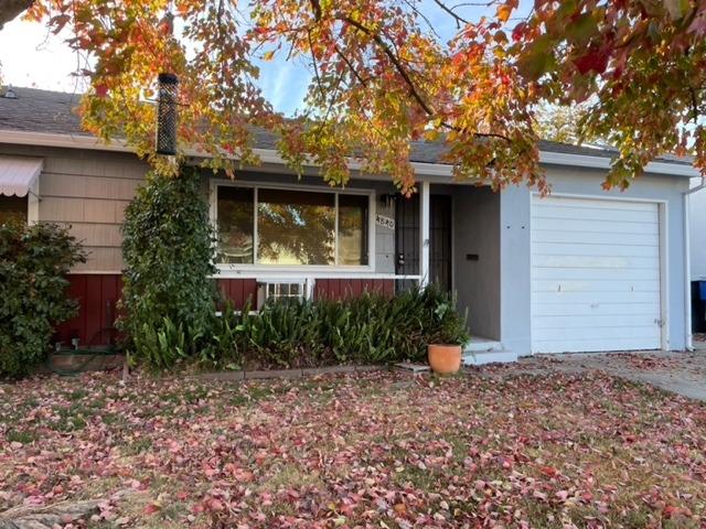 Photo of 4840 Lippitt Ln in Sacramento, CA
