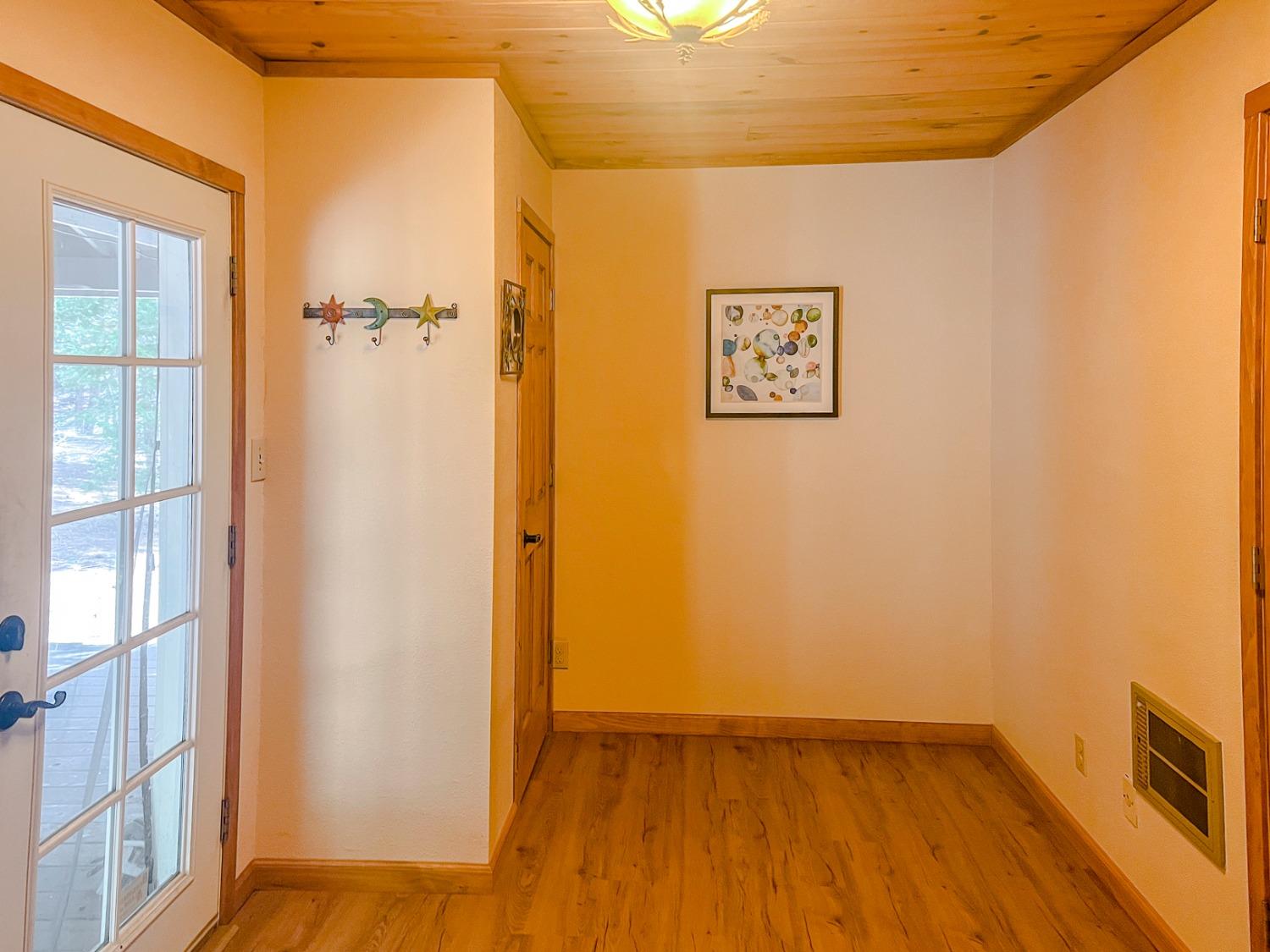 Detail Gallery Image 21 of 37 For 1201 Red Fox Rd, Clio,  CA 96106 - 3 Beds | 2/1 Baths