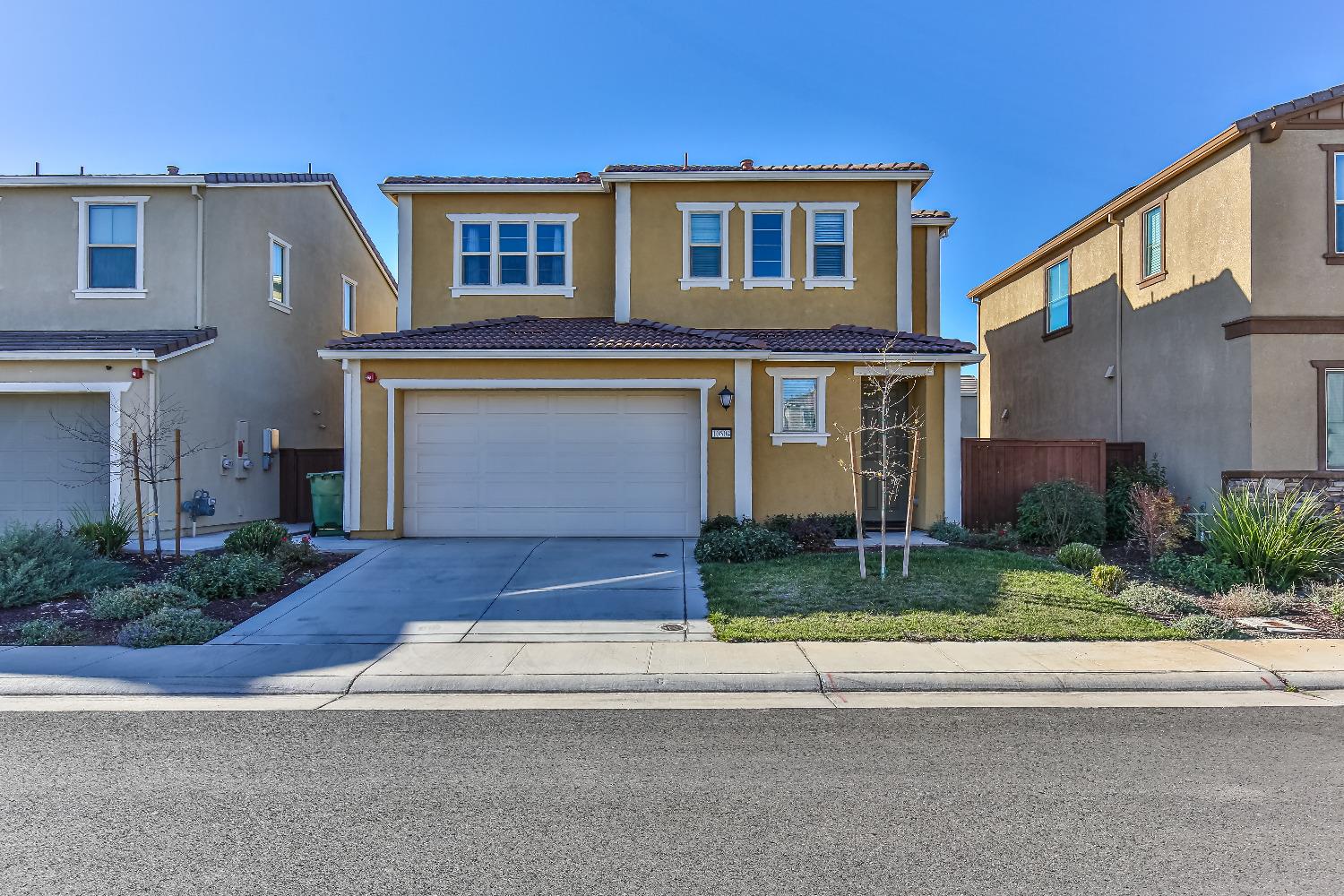 Photo of 10504 Waltz Wy in Elk Grove, CA