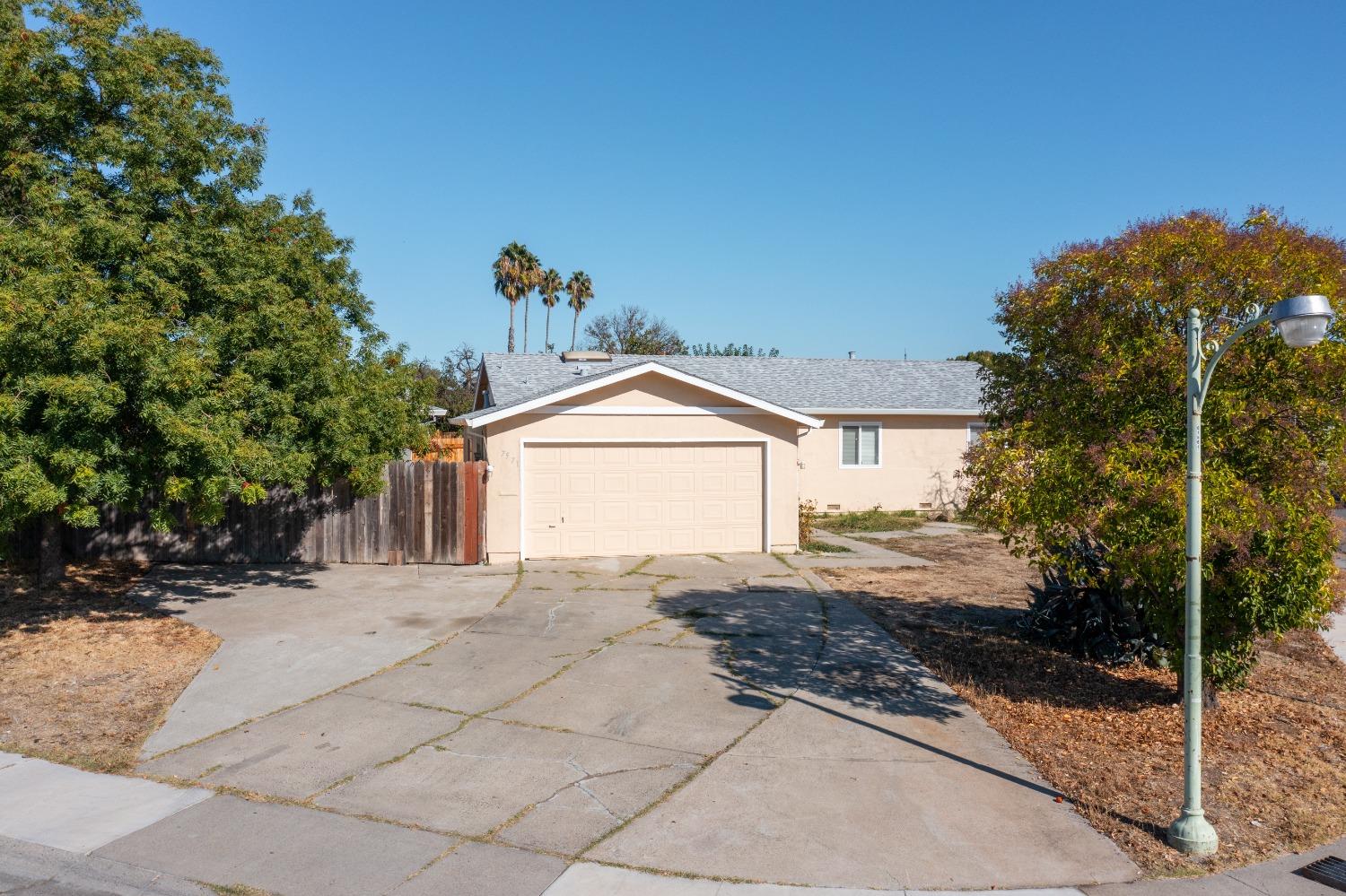 Photo of 7571 29th St in Sacramento, CA