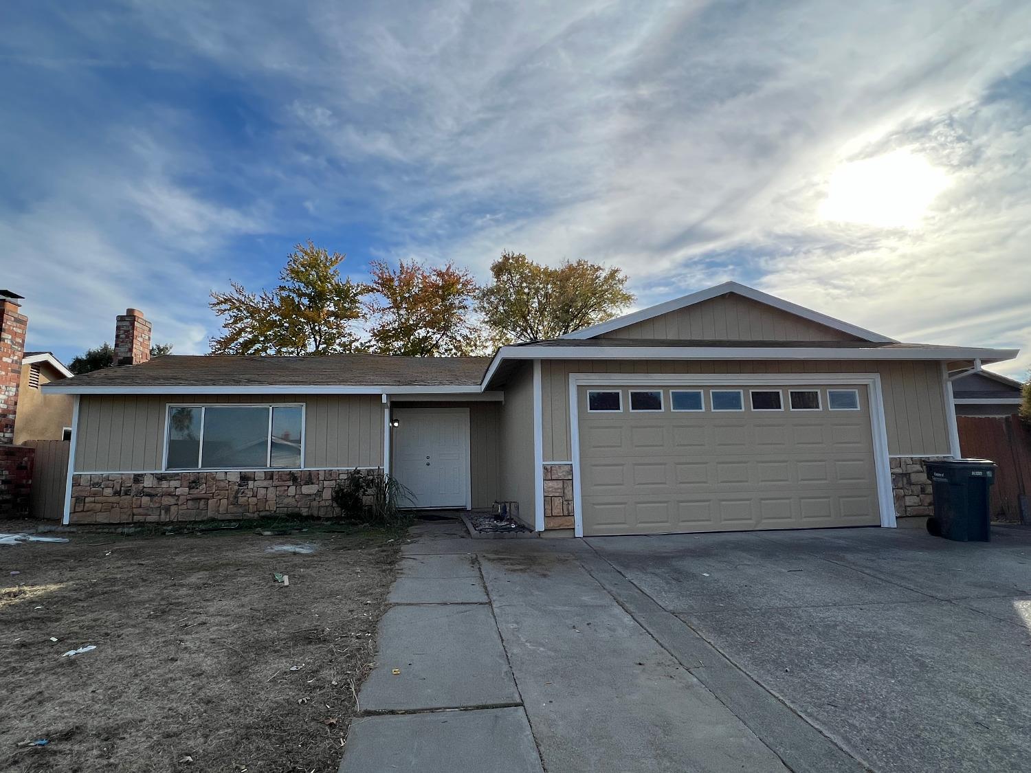 Photo of 8462 Garber Greens Ct in Sacramento, CA