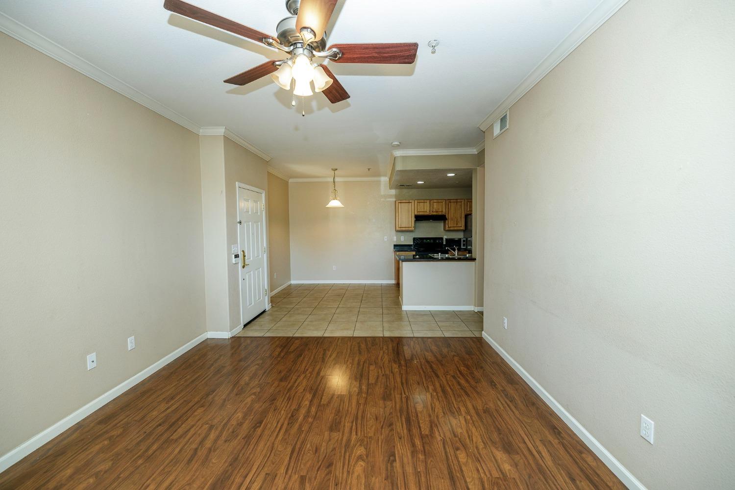 Detail Gallery Image 8 of 23 For 1360 Shady Ln #218,  Turlock,  CA 95382 - 2 Beds | 1 Baths
