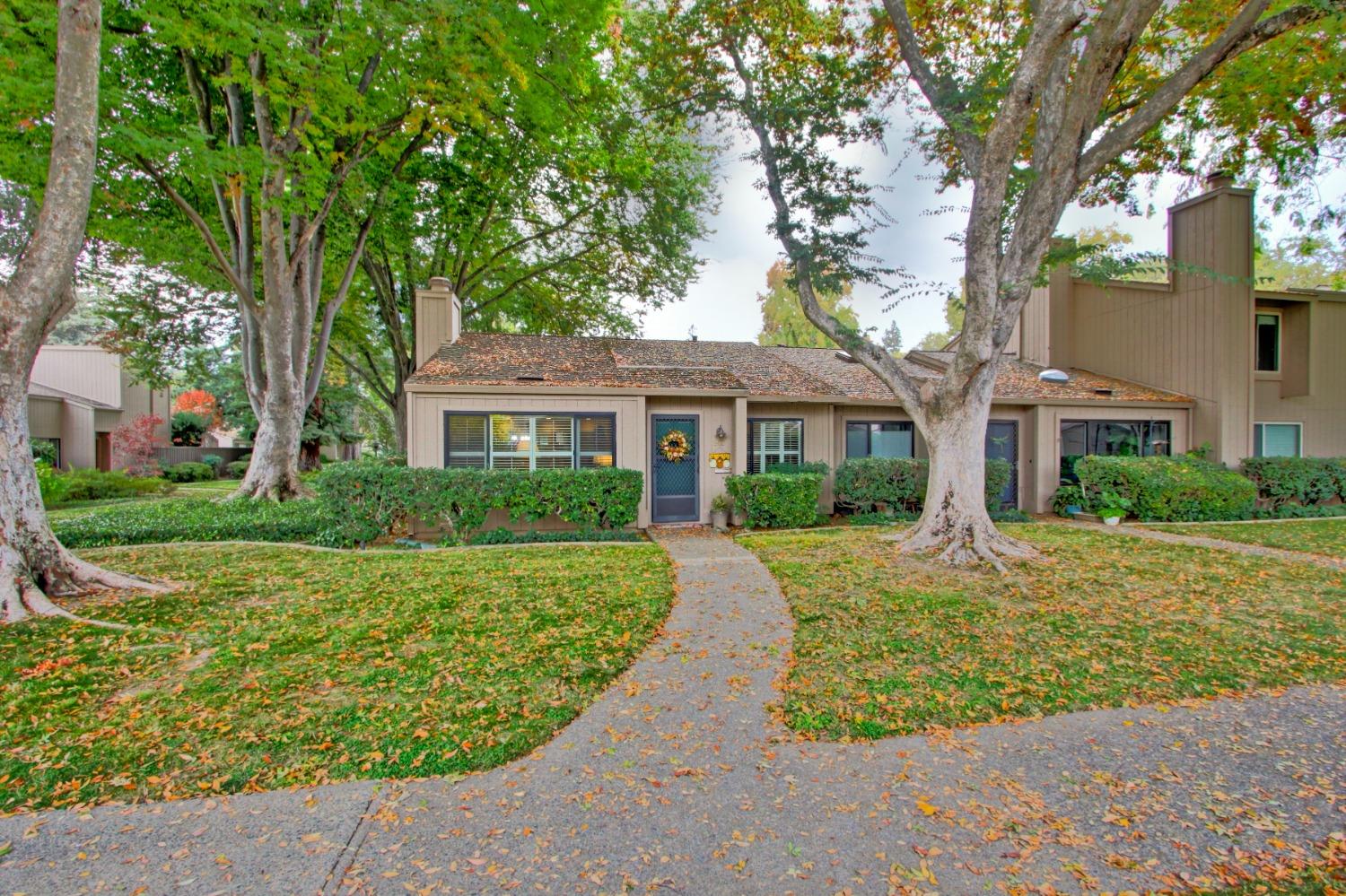 Photo of 262 Hartnell Pl in Sacramento, CA