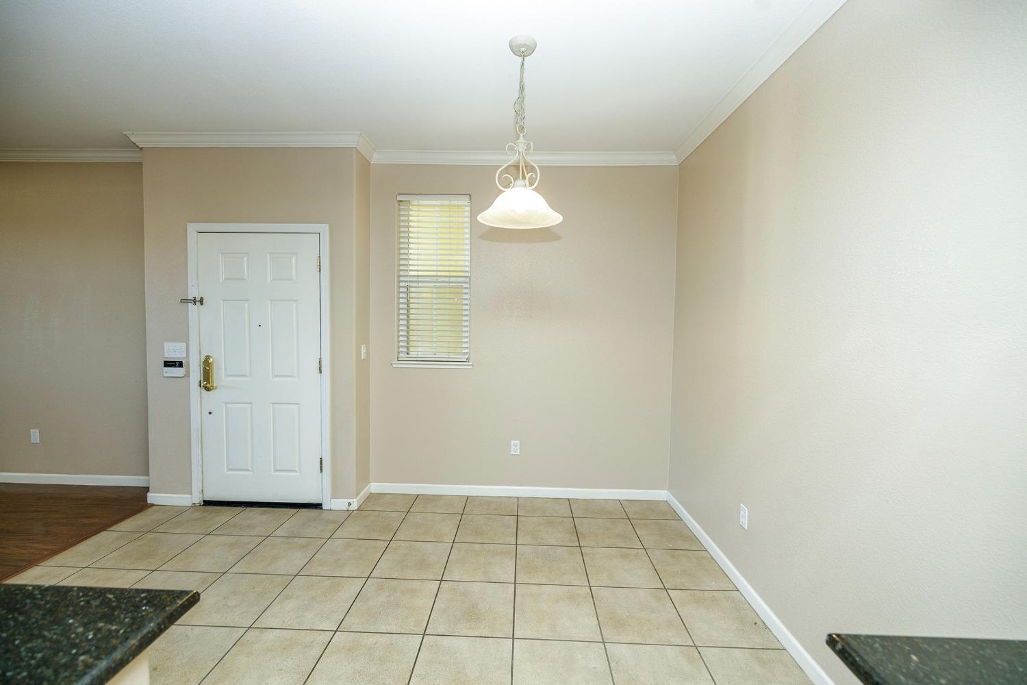 Detail Gallery Image 9 of 23 For 1360 Shady Ln #218,  Turlock,  CA 95382 - 2 Beds | 1 Baths