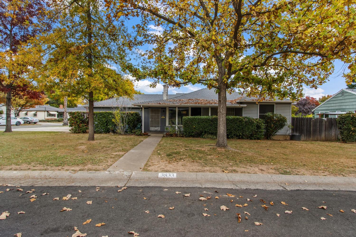 Photo of 3833 Duran Cir in Sacramento, CA