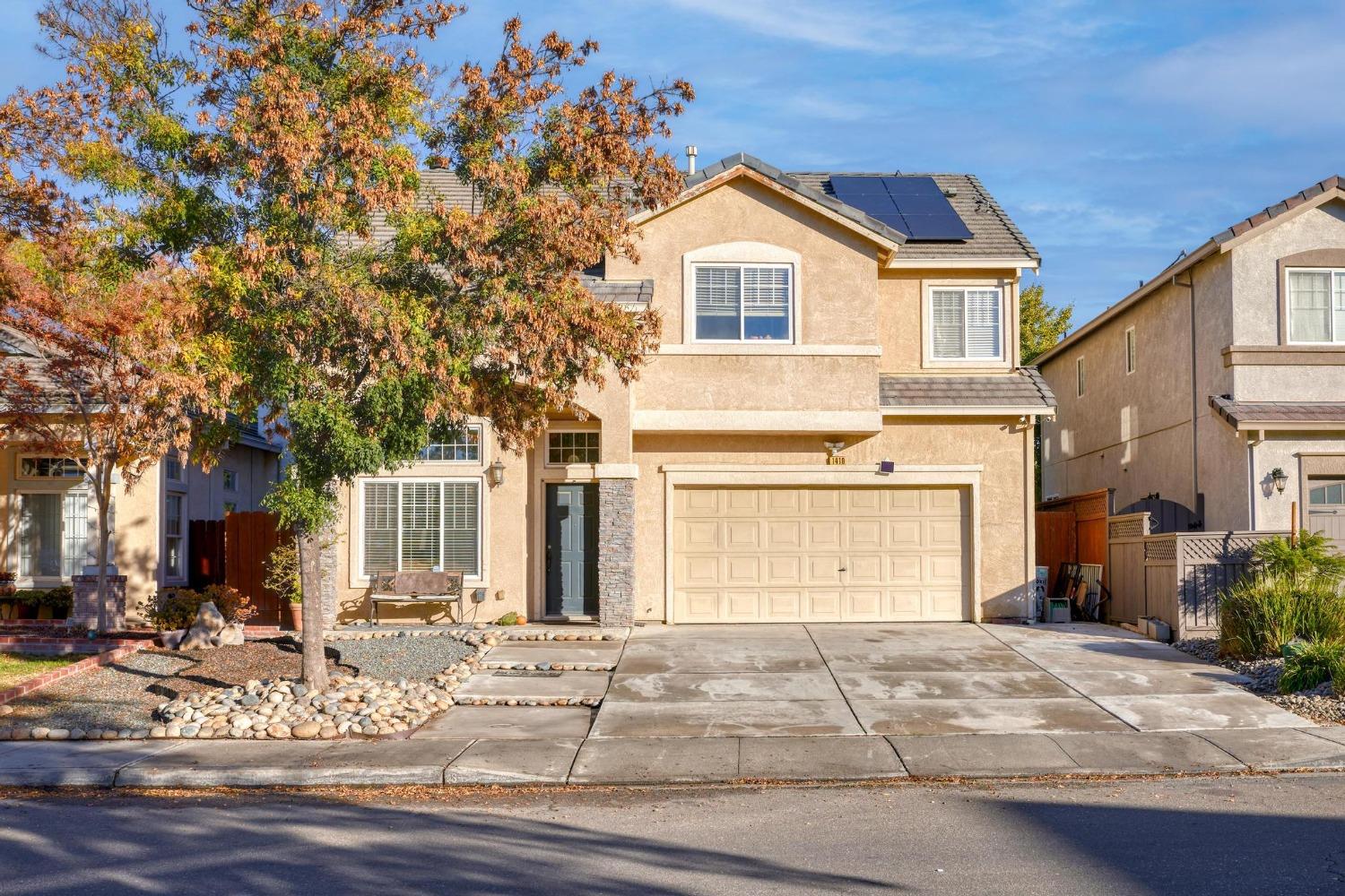 Detail Gallery Image 1 of 1 For 1410 Heatherfield Way, Tracy,  CA 95376 - 4 Beds | 2/1 Baths