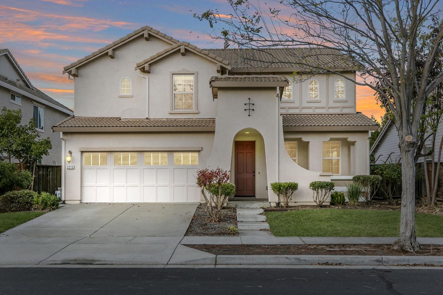 Photo of 2213 Ragen St in Woodland, CA