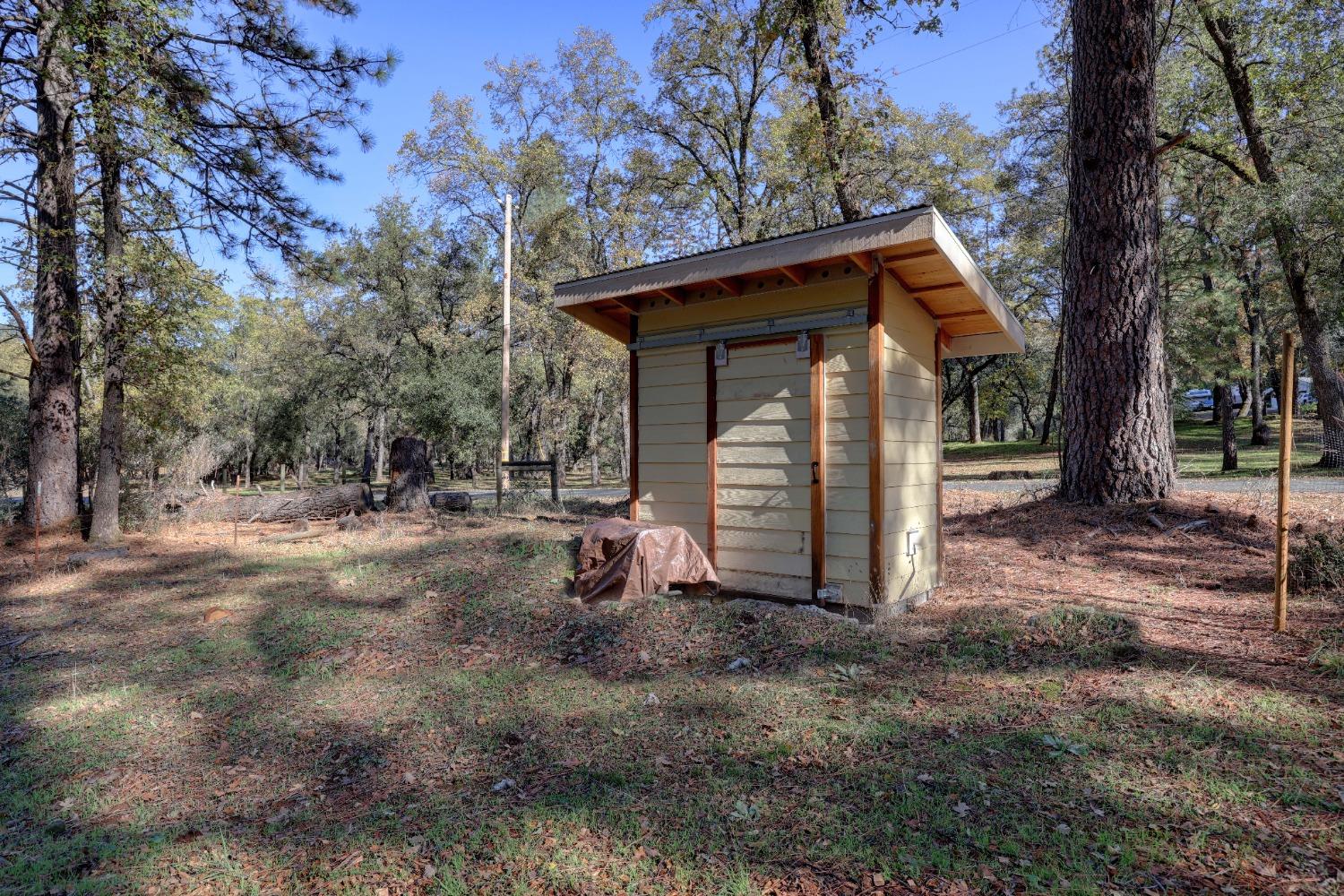 Spring Ranches Road, Grass Valley, California image 26