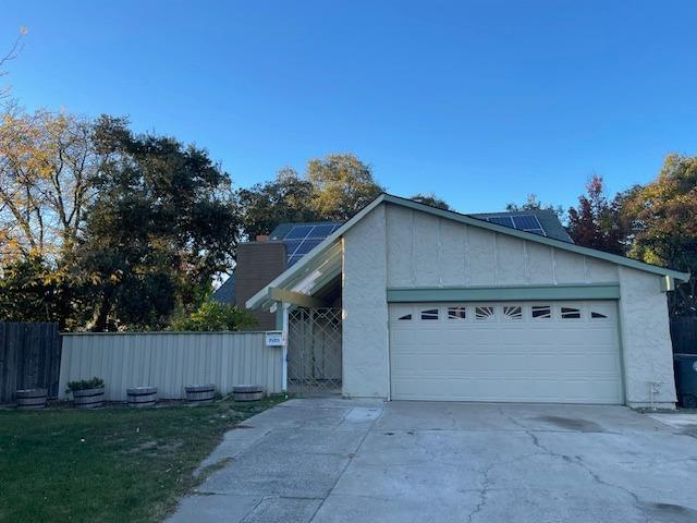 Photo of 7975 Stone Canyon Cir in Citrus Heights, CA