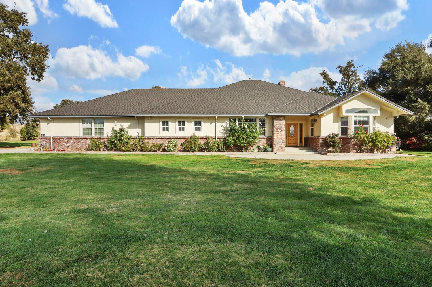 Photo of 9376 Ospital Rd in Valley Springs, CA