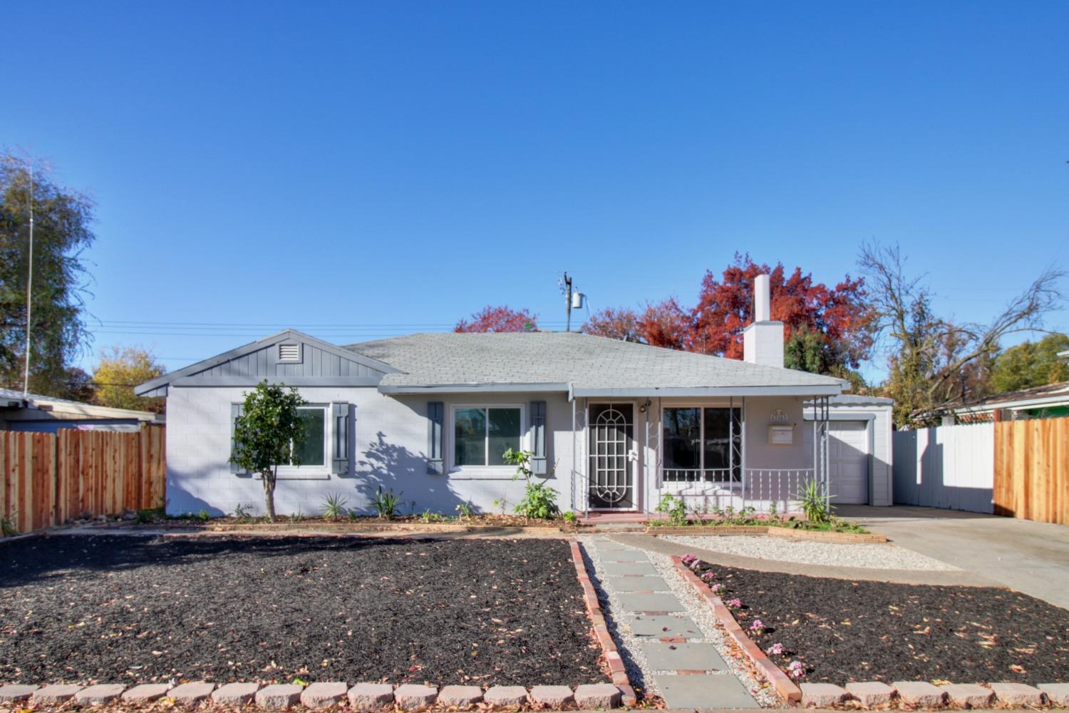 Photo of 5306 Ortega St in Sacramento, CA