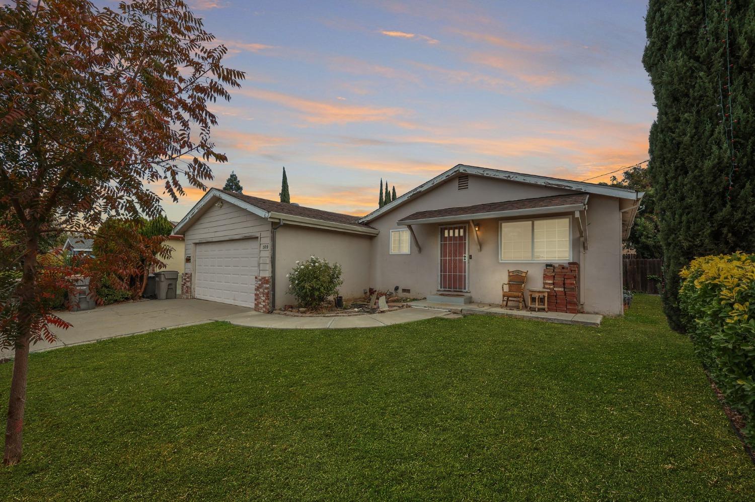 Photo of 109 Williams St in Woodland, CA