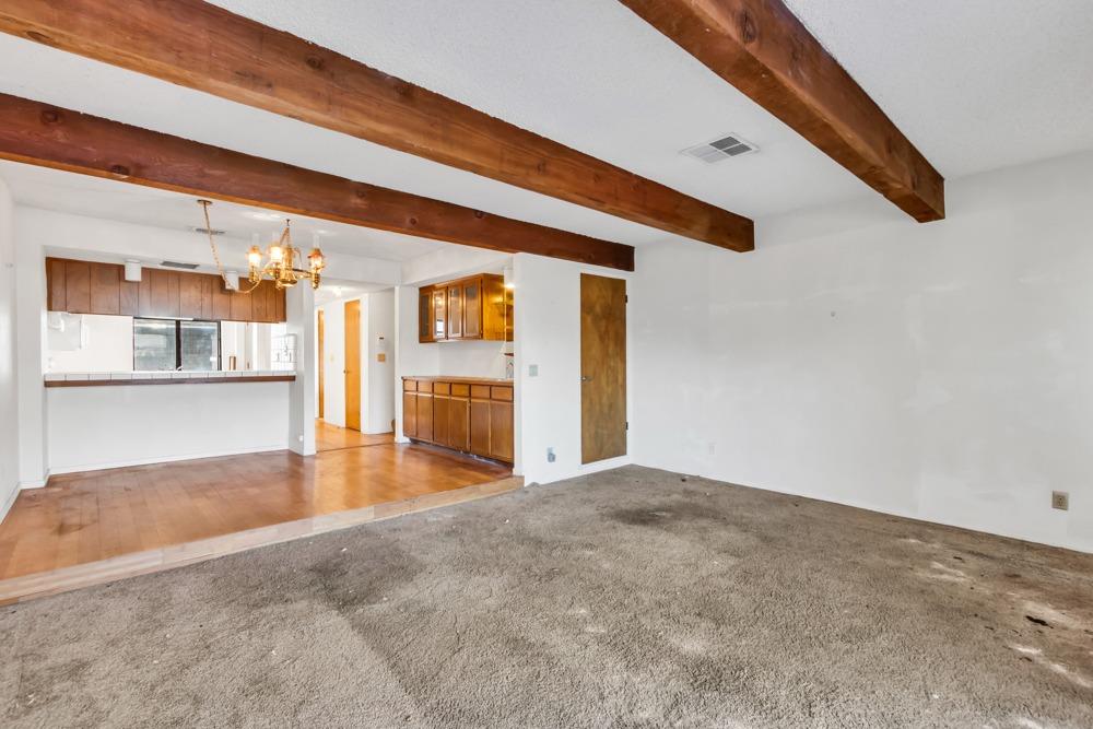 Photo #16: 223098061 Listing: Photo #16
