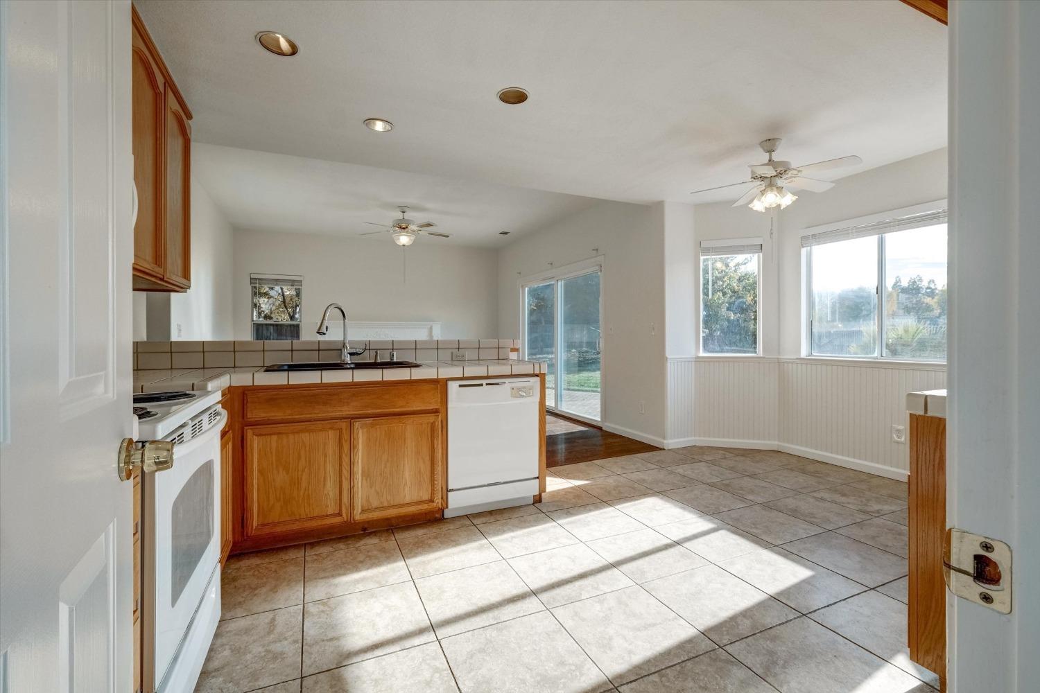 Brookside Court, Antioch, California image 8