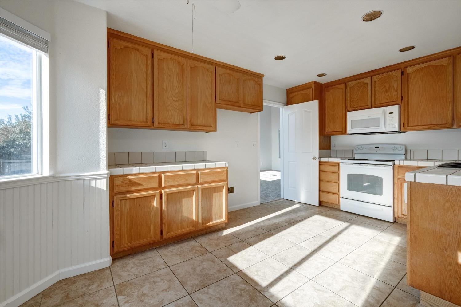Brookside Court, Antioch, California image 10