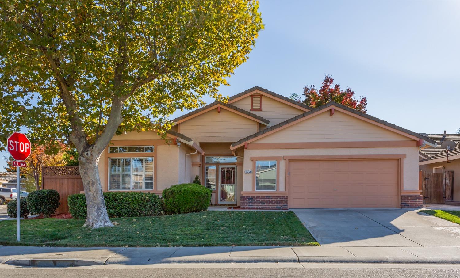 Photo of 9268 Willow Falls Cir in Elk Grove, CA