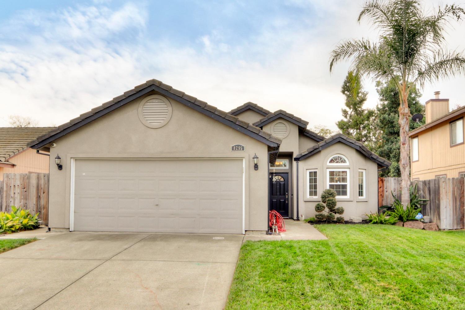 Photo of 8295 Caribou Peak Wy in Elk Grove, CA
